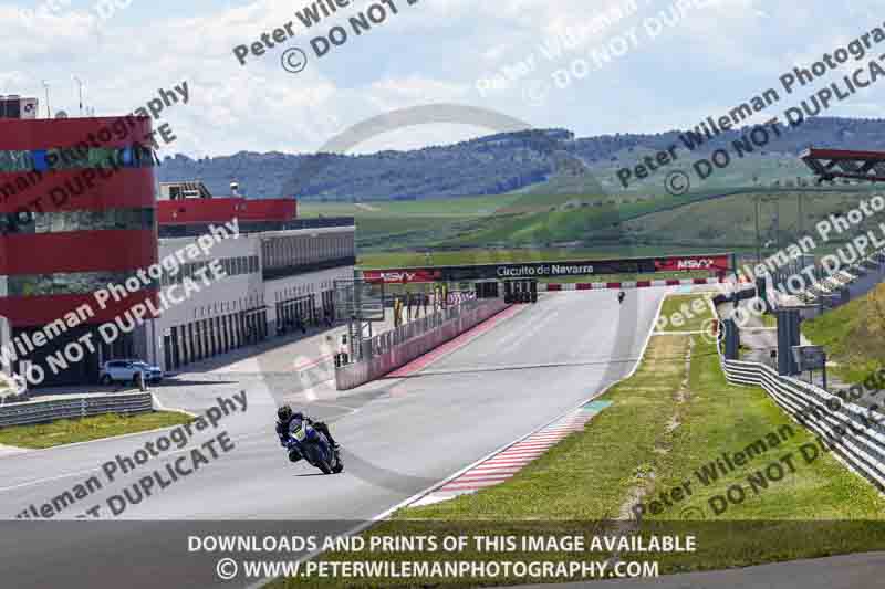 cadwell no limits trackday;cadwell park;cadwell park photographs;cadwell trackday photographs;enduro digital images;event digital images;eventdigitalimages;navarra;no limits trackdays;peter wileman photography;racing digital images;trackday digital images;trackday photos